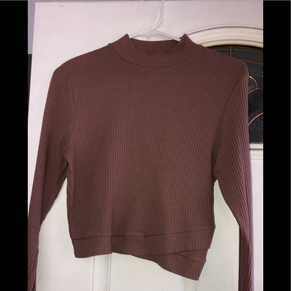 Cropped mauve long sleeve